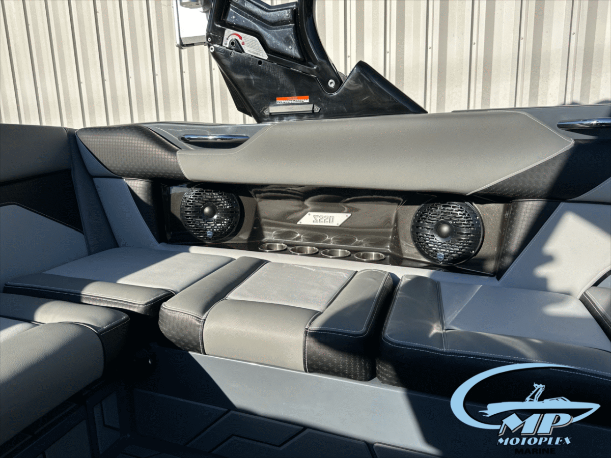 2024 Supreme S220