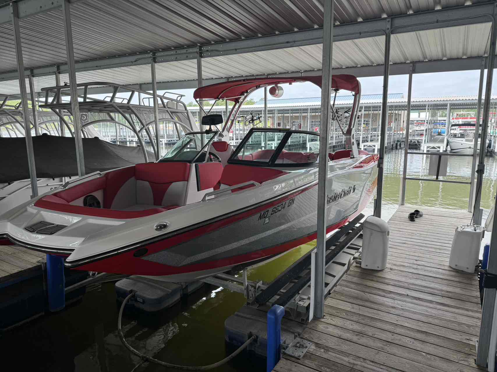 2021 MasterCraft XT22