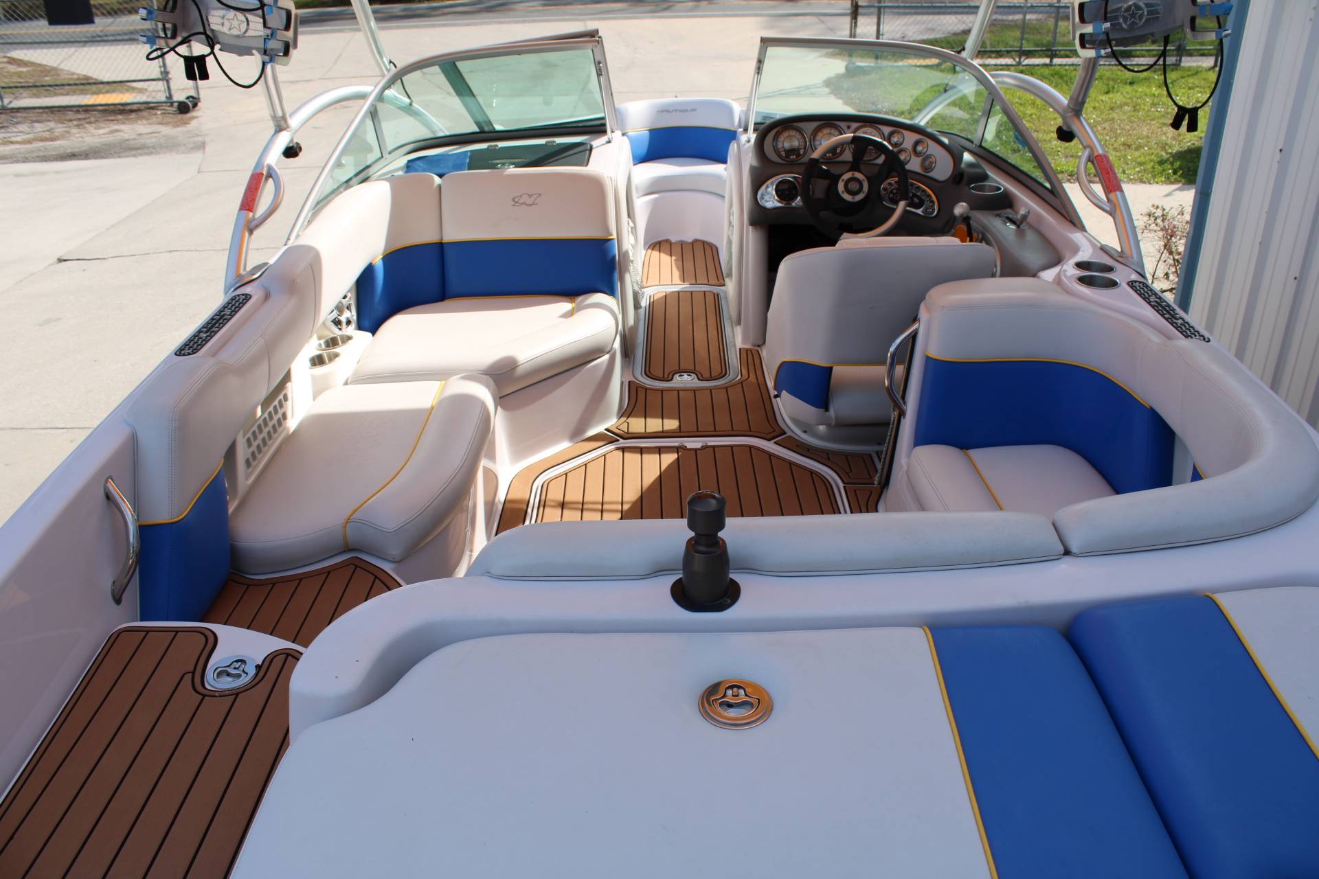 2008 Nautique SV211TE