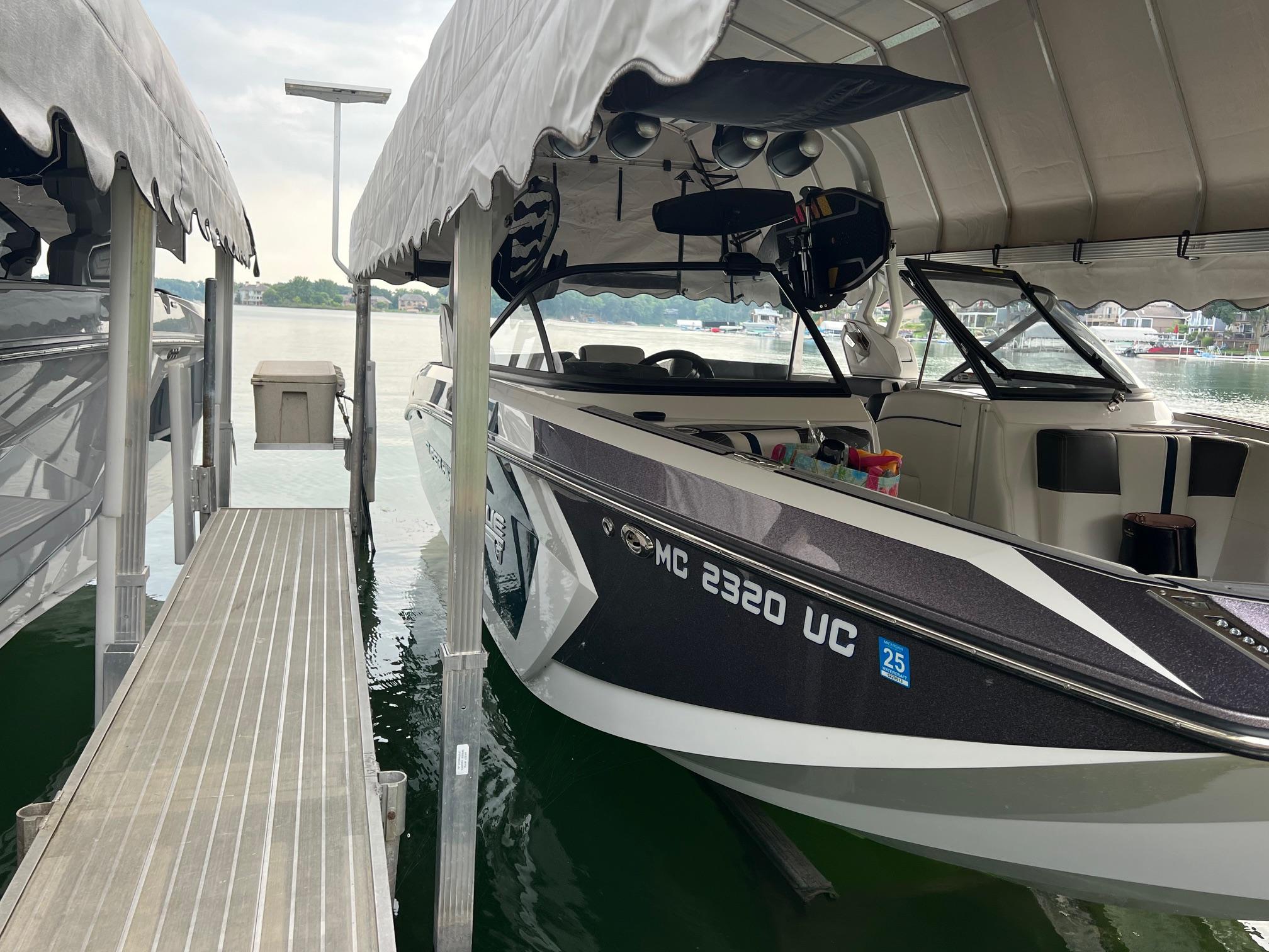 2018 Super Air Nautique G-23