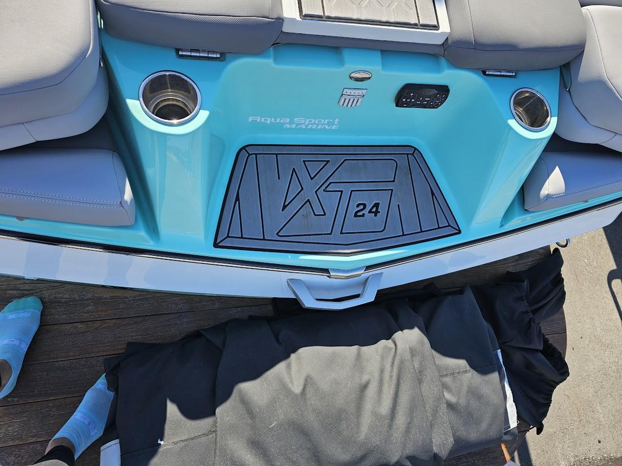 2023 Mastercraft XT24