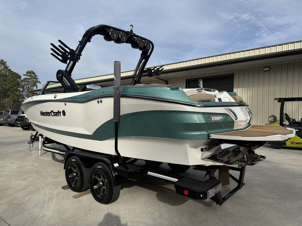 2022 MasterCraft X24