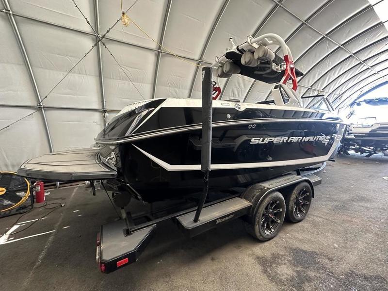 boat.Title