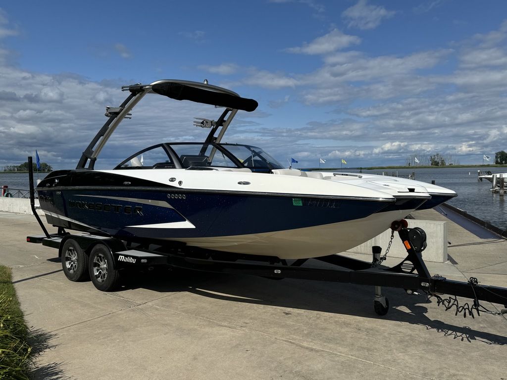 2016 Malibu Boats 22 MXZ