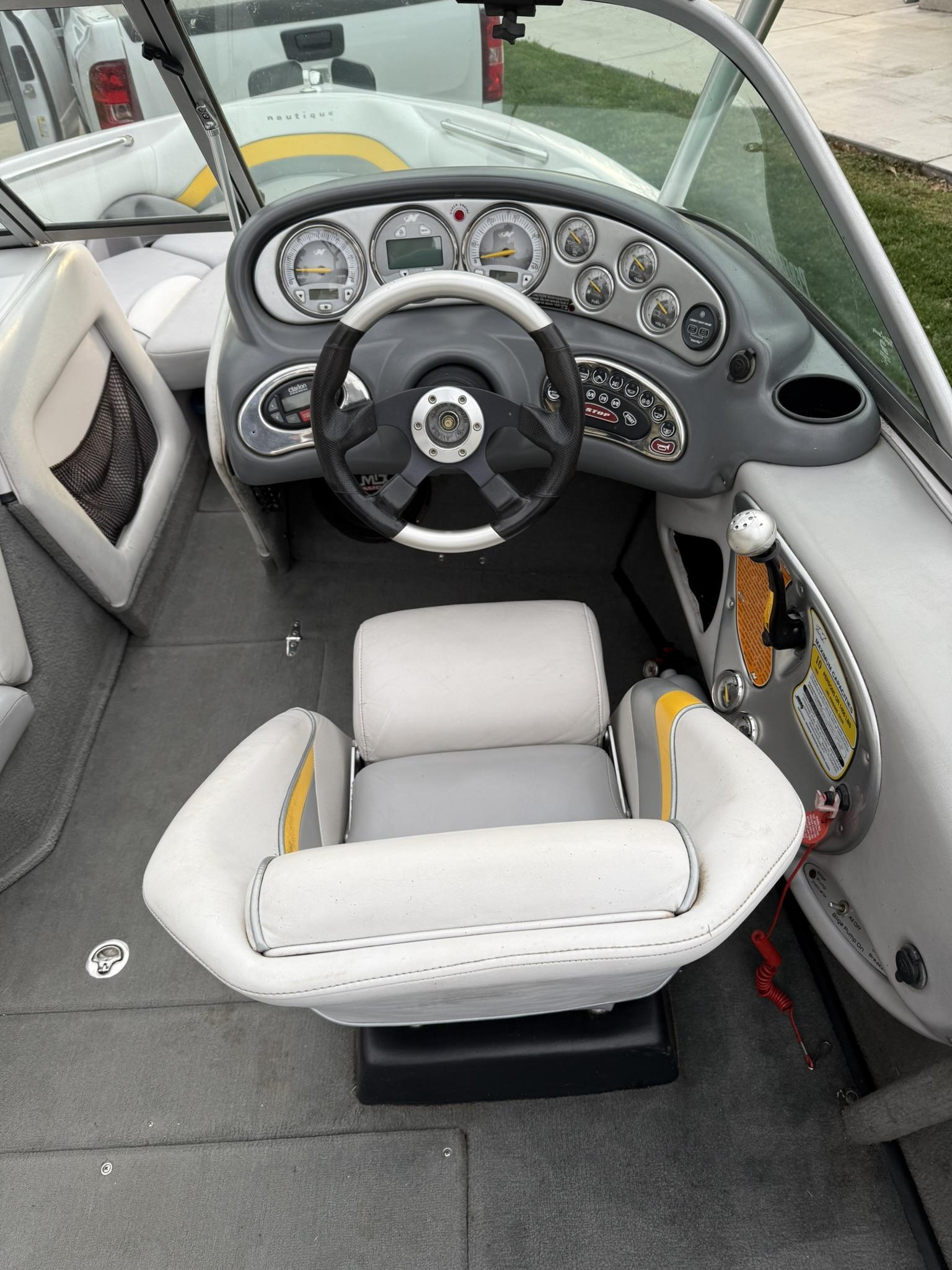 2005 Super Air Nautique 210