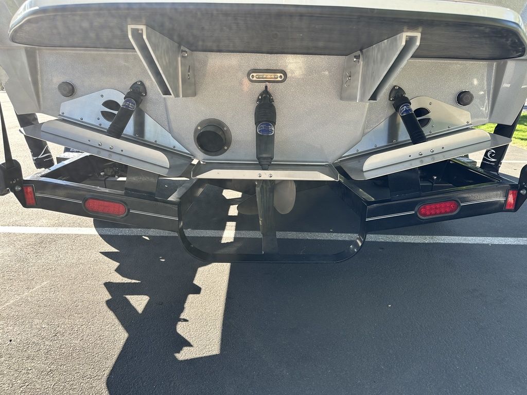 2019 Sanger Boats 212 SL