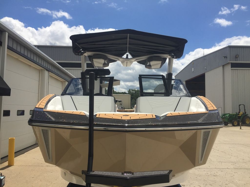 2025 Nautique Super Air Nautique G23