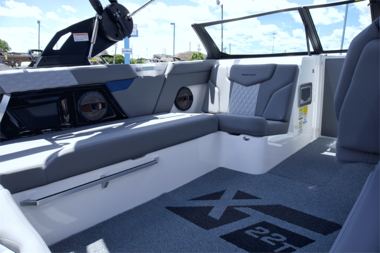 2024 MasterCraft XT22 T