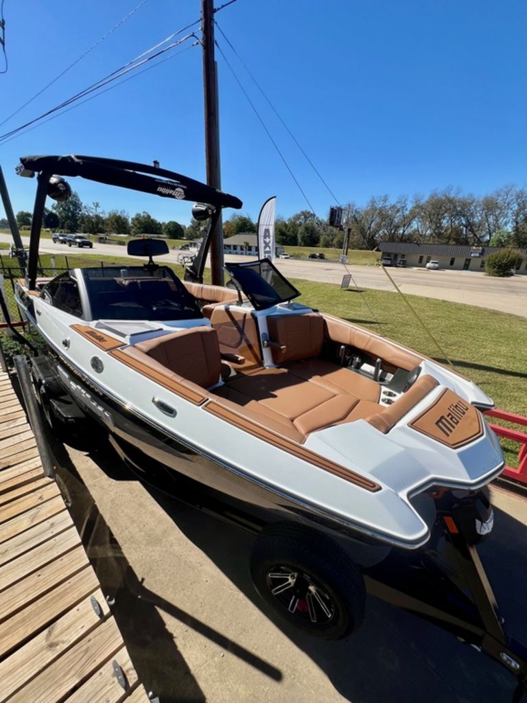 2025 Malibu Boats 22 MXZ