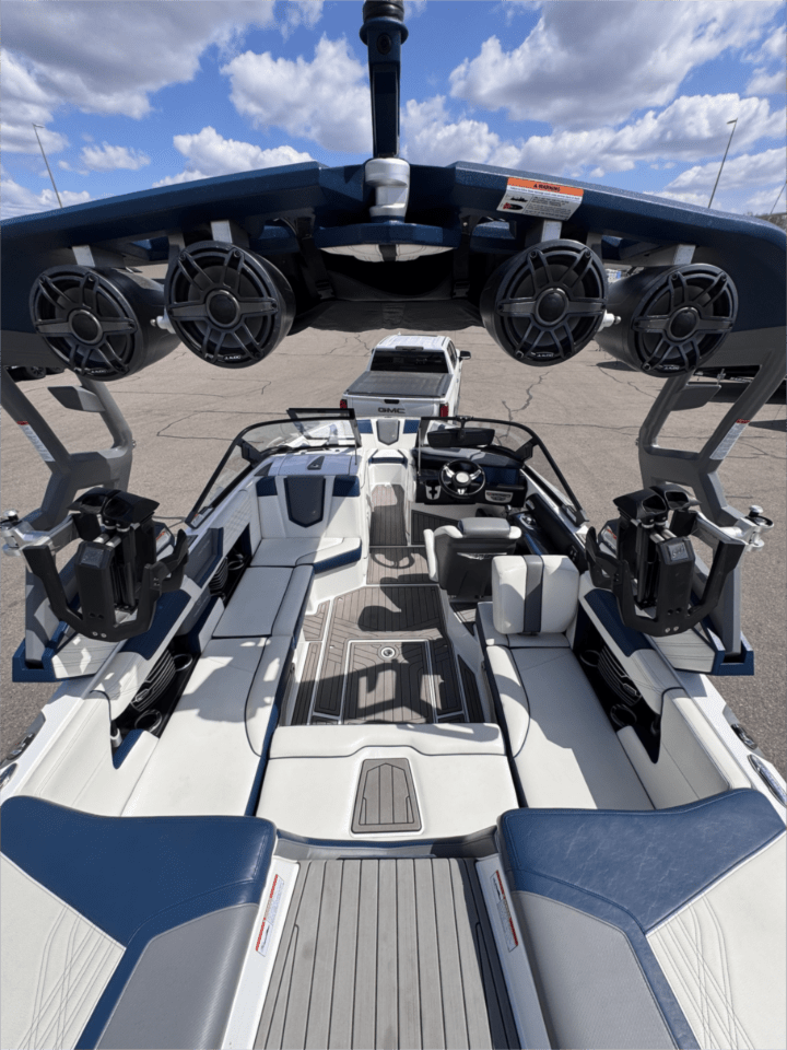 2020 Nautique G21