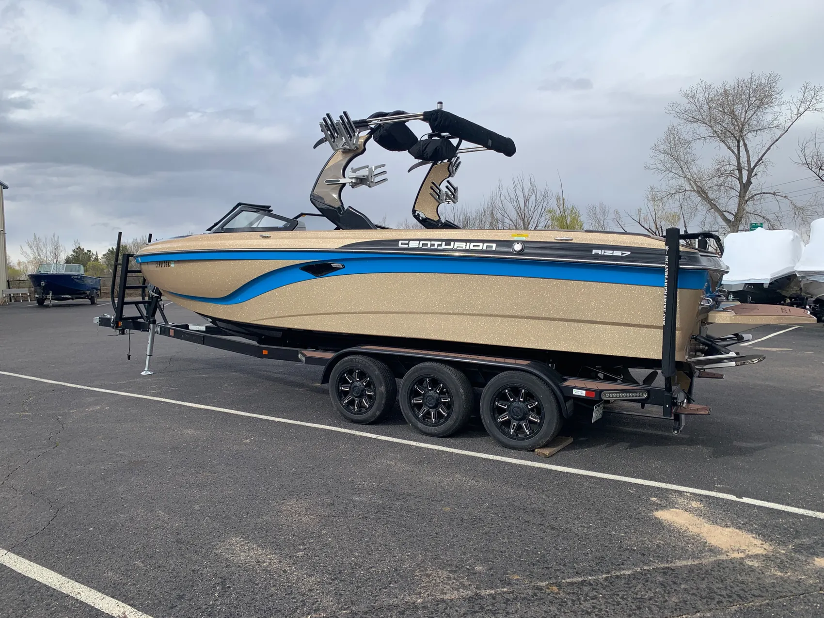 boat.Title
