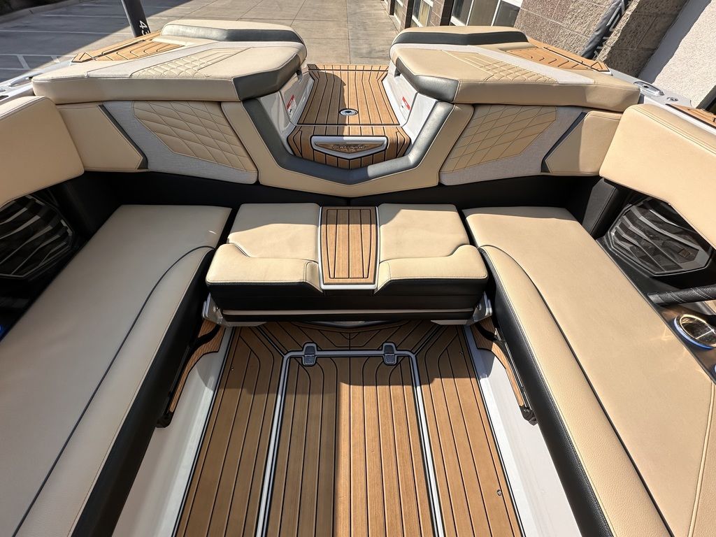 2022 Nautique G25