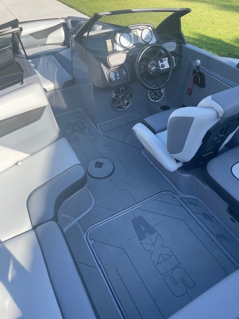 2021 Axis A20 Wakeboard Boat