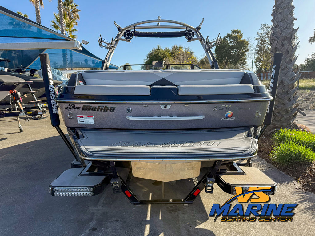 2016 Malibu Boats 23 LSV