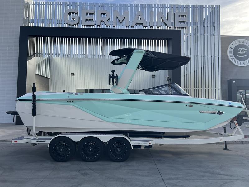2023 Nautique G25