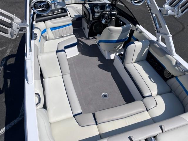 2013 Malibu Wakesetter 24 MXZ **Pending Deal**