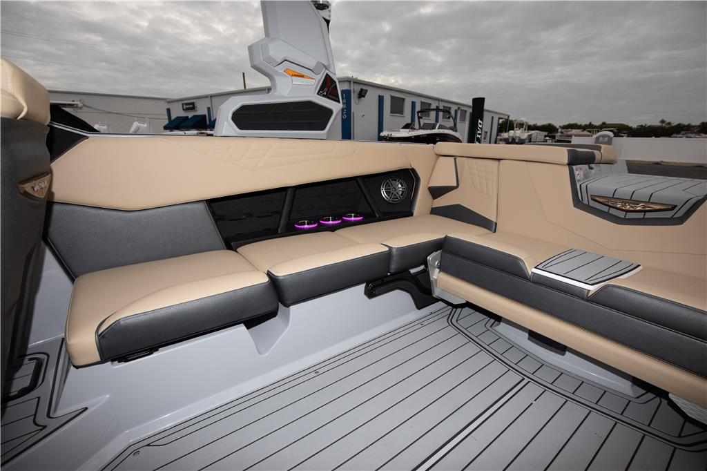 Model Year Savings! 2024 Super Air Nautique S23 Coastal Edition