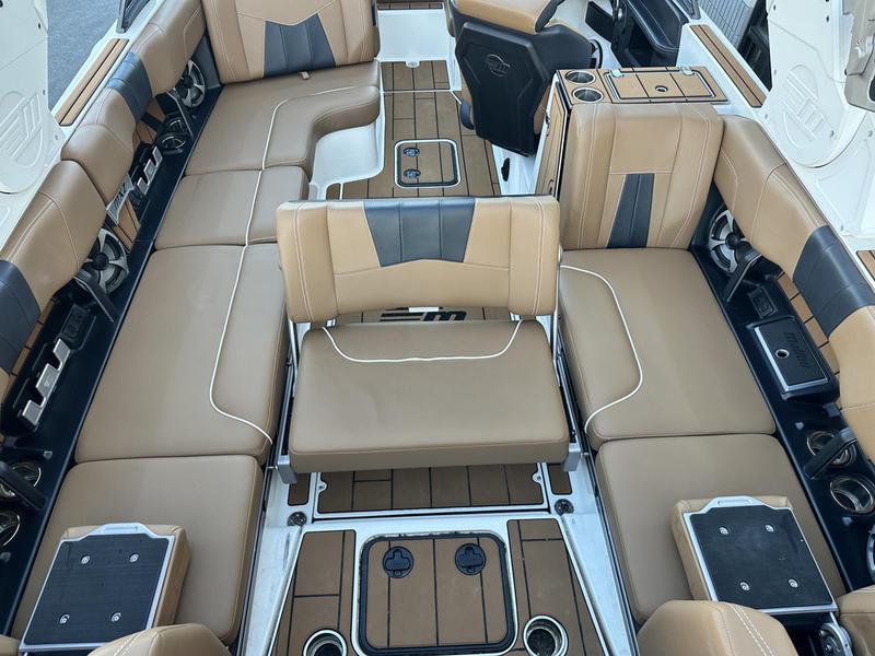 2021 Malibu 24 MXZ