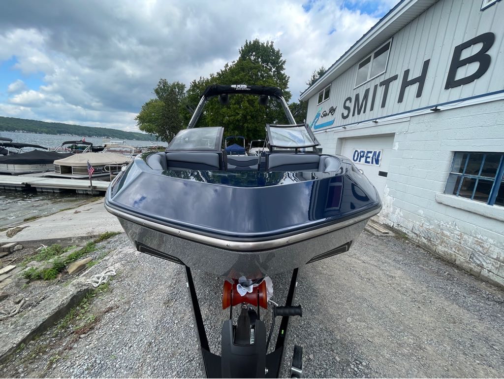 2024 Axis Wake Research T235