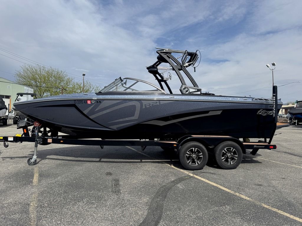 boat.Title