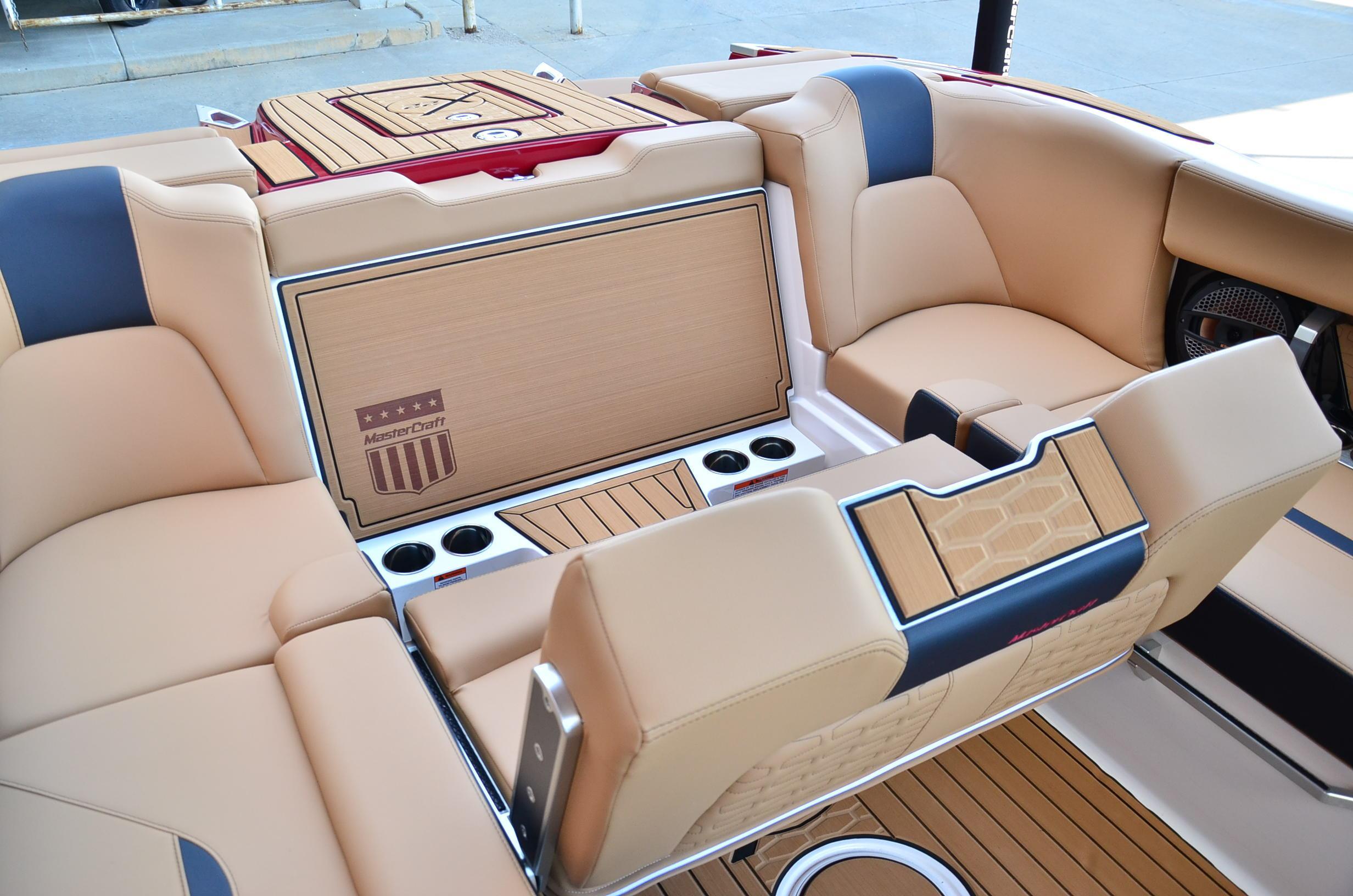 2024 MasterCraft X22 – Classic MasterCraft ProTour Red! 2024 Model Year End Clearance!