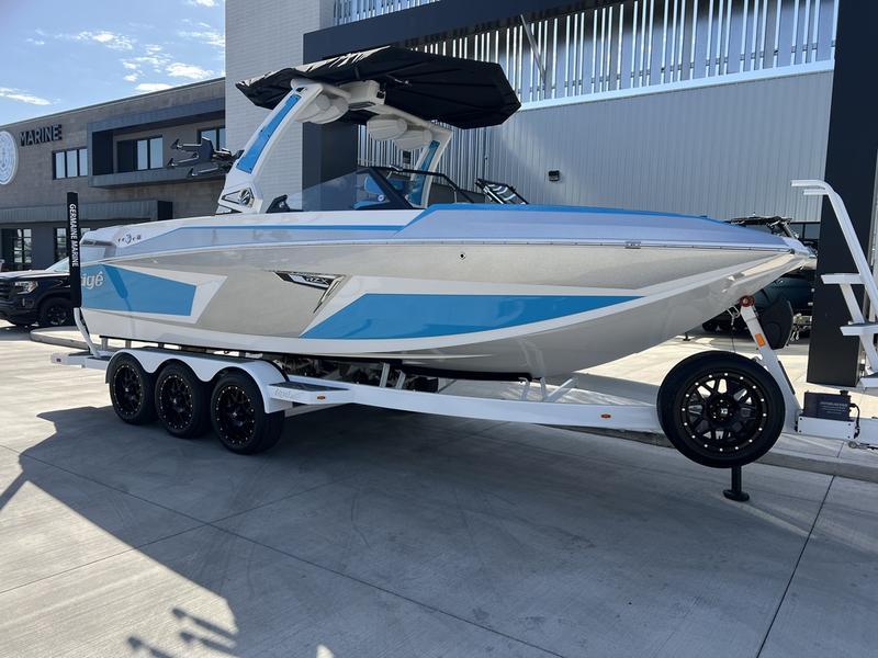 boat.Title