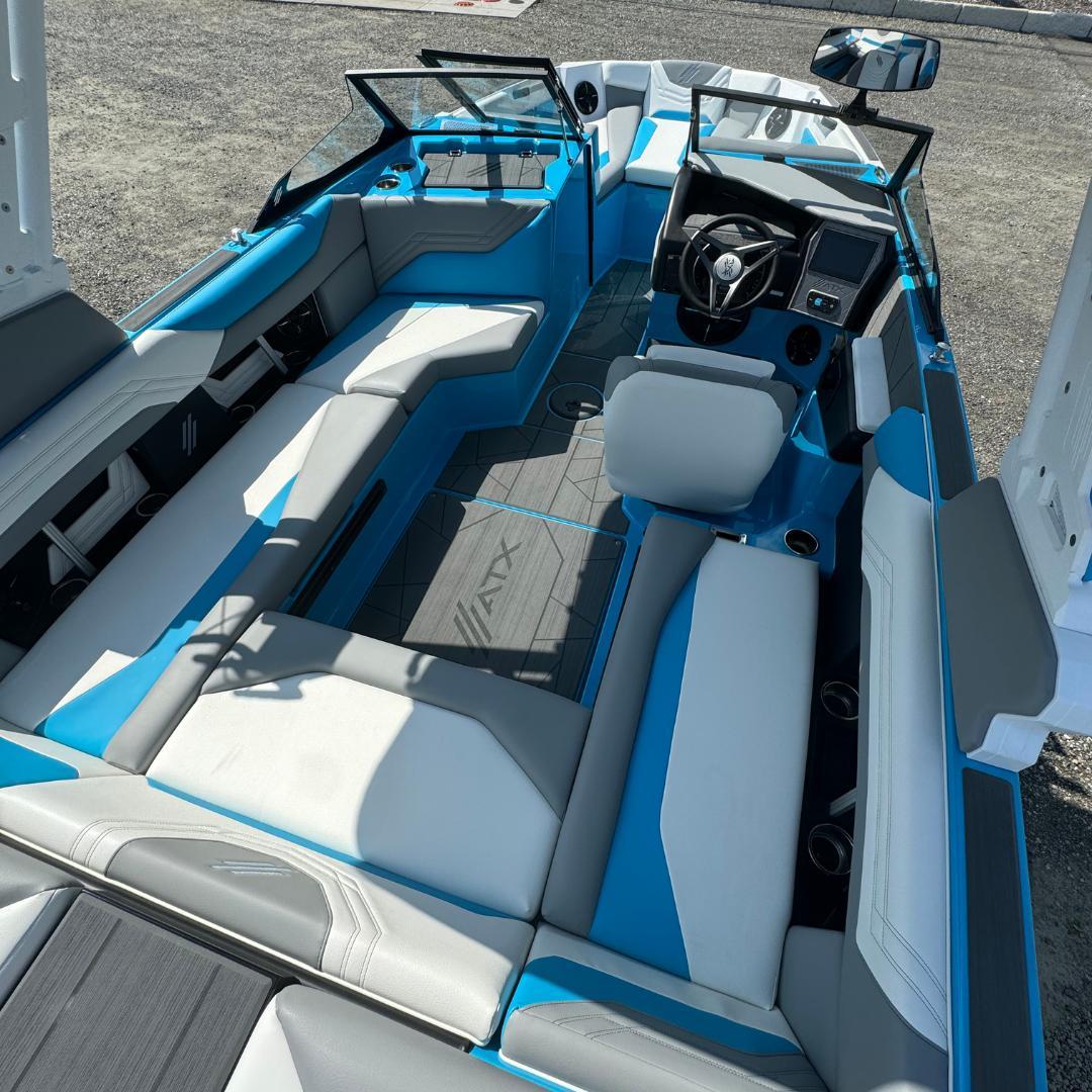 boat.Title