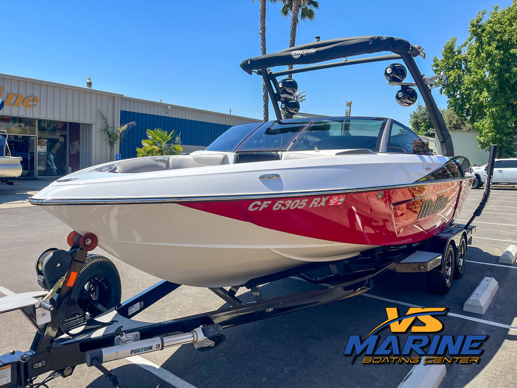 2017 Malibu Boats 23 LSV