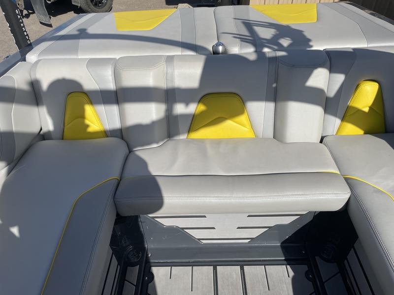 2017 malibu boats 21-VLX