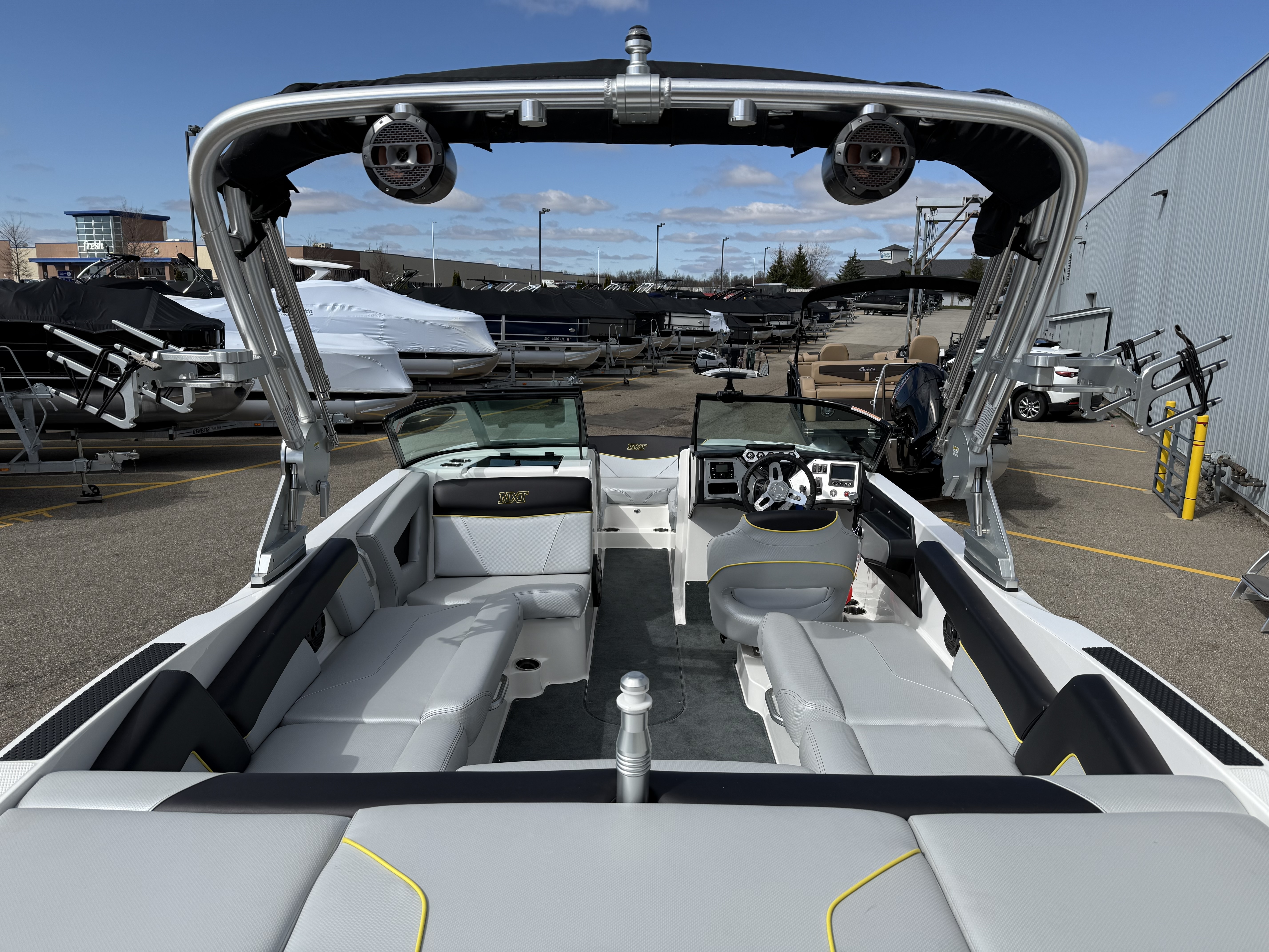 2019 MasterCraft NXT22