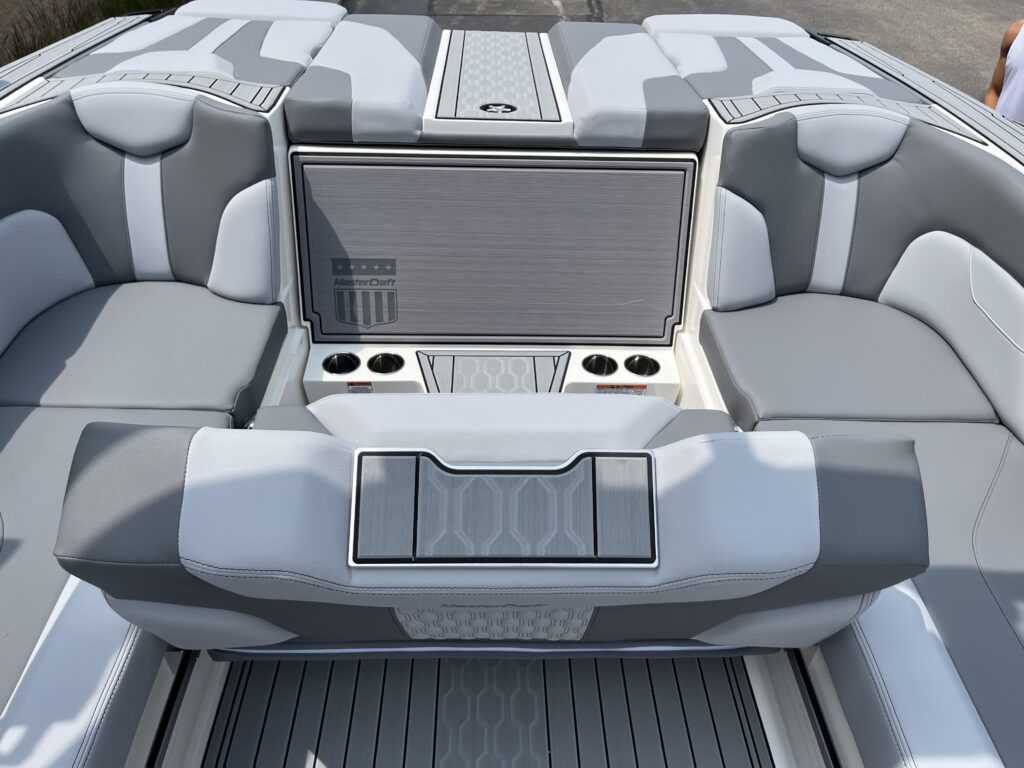 2024 MasterCraft XT25