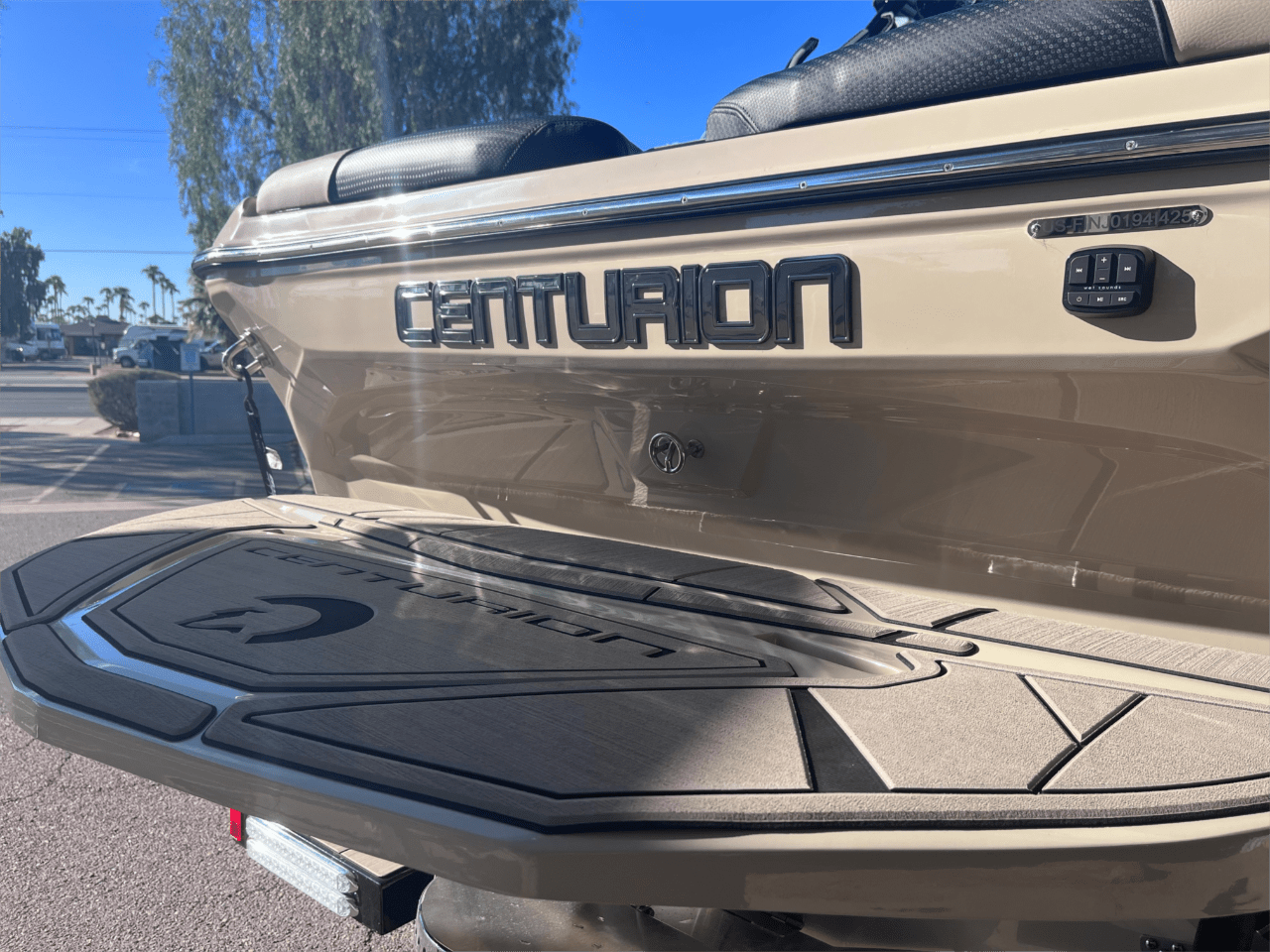boat.Title