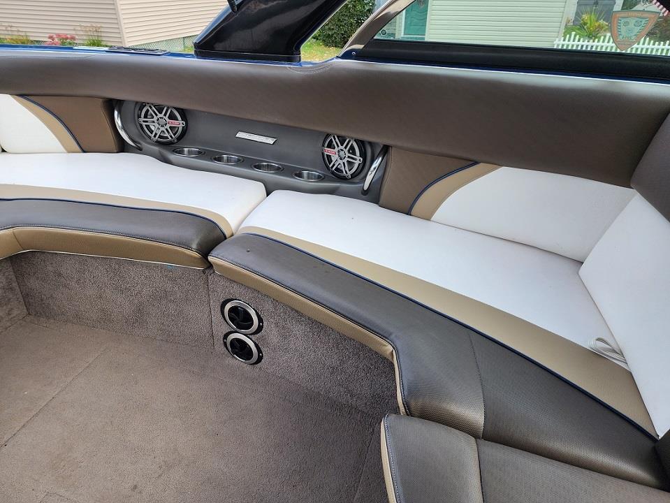 2012 Supra Launch 21 with Boatmate Trailer