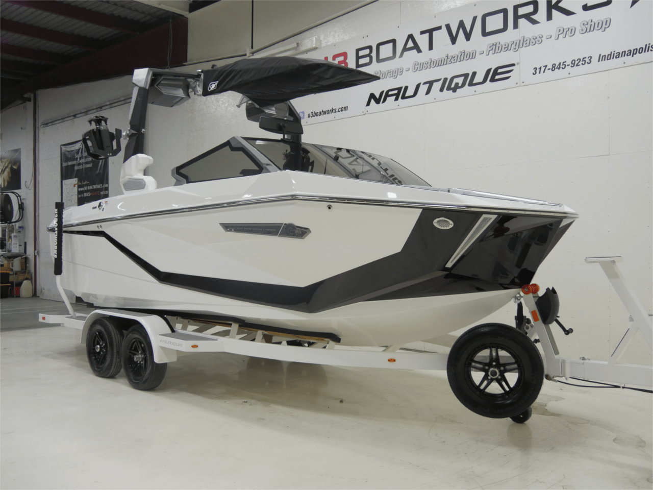 2025 Nautique G21 &#8211; Mystic White/Jet Black