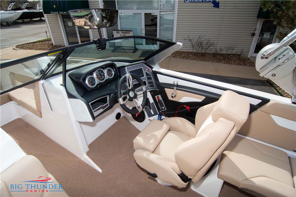 2024 MasterCraft XT24