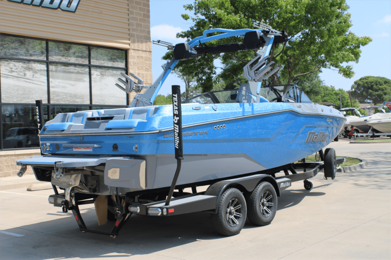 2025 Malibu 22 MXZ