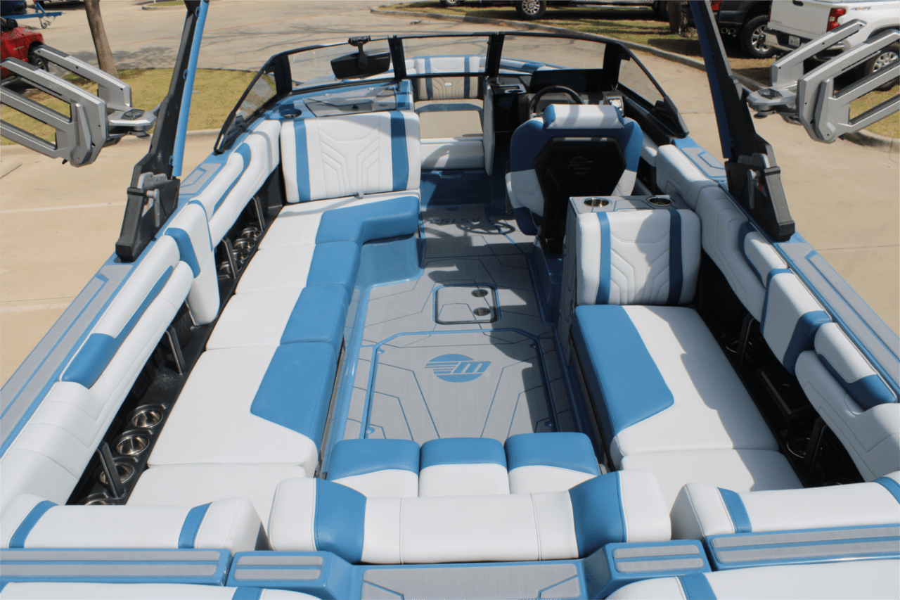 2025 Malibu 25 LSV