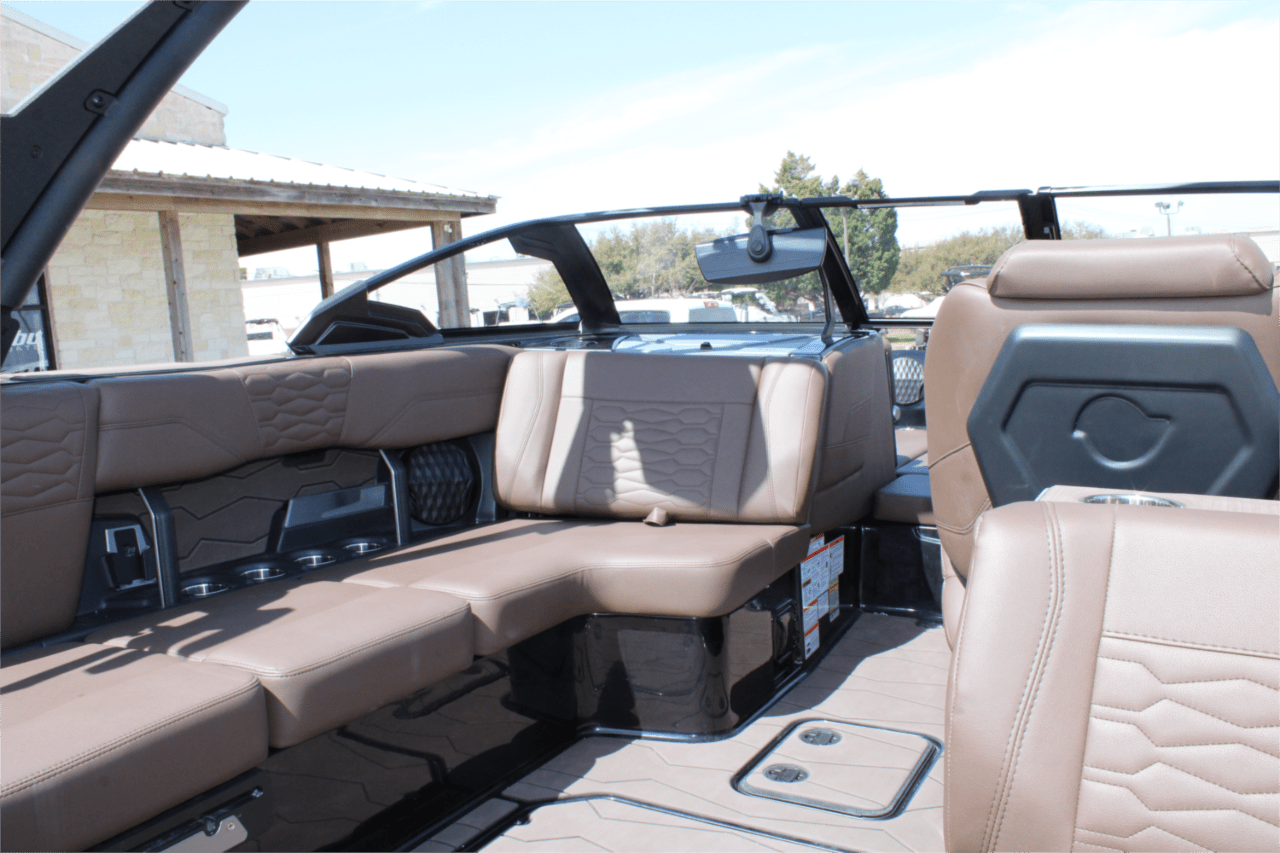 2025 Malibu 24 MXZ