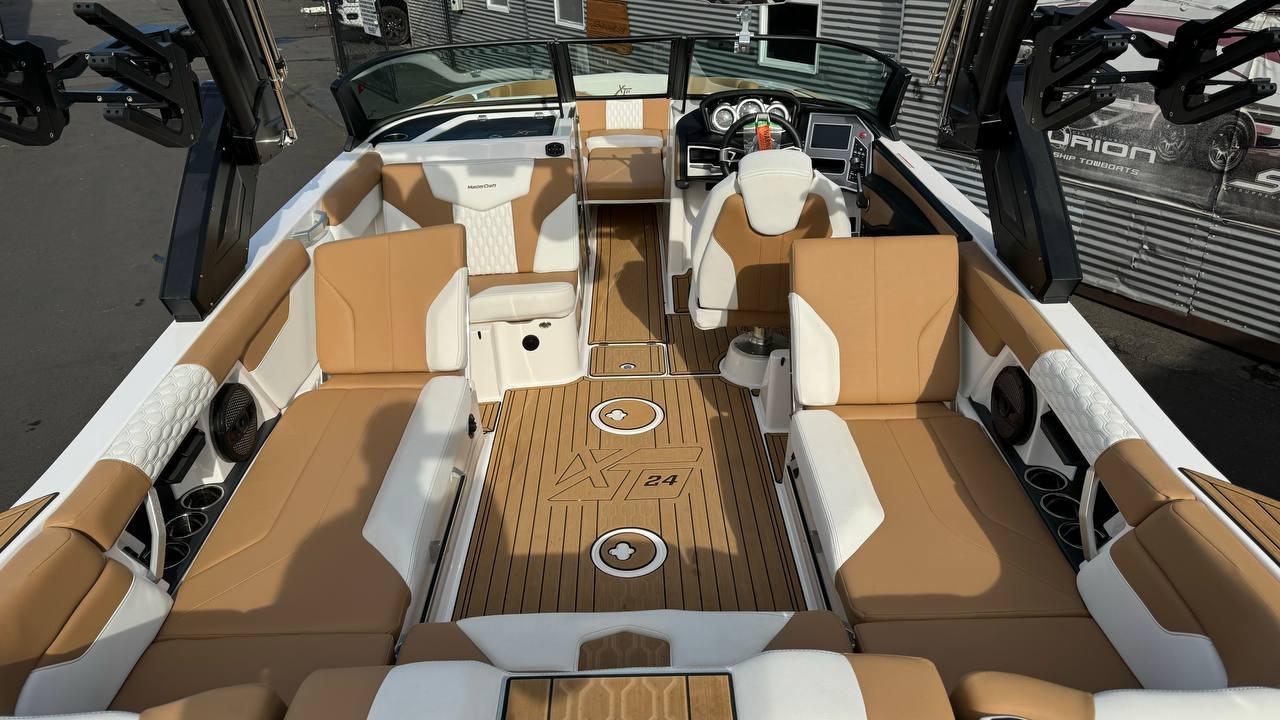 2023 MasterCraft XT24 *SO CLEAN* $1,224.08/mo OAC 5.99%