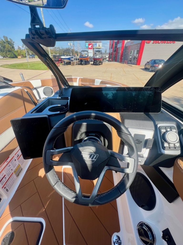 2025 Malibu Boats 23 LSV