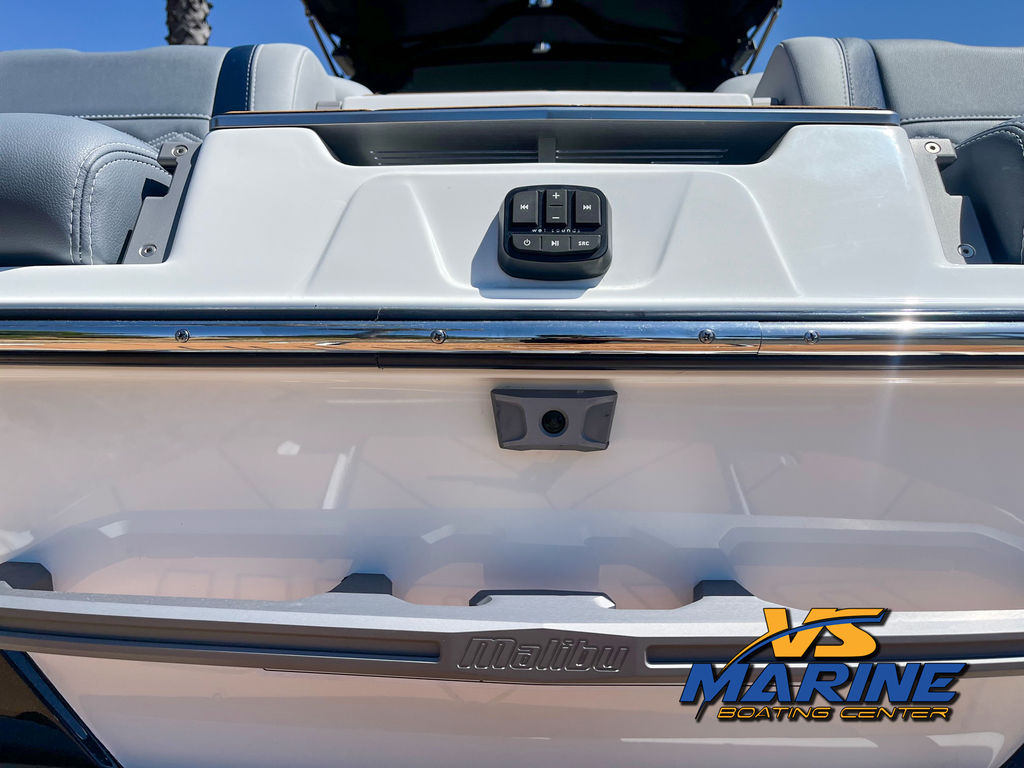 2024 Malibu Boats 25 LSV