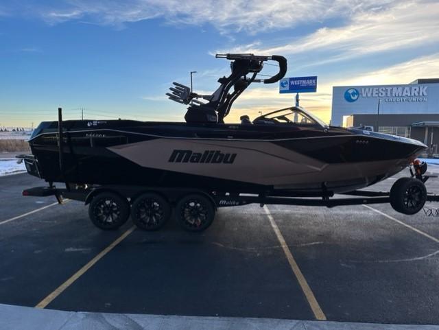 2024 Malibu 26 LSV