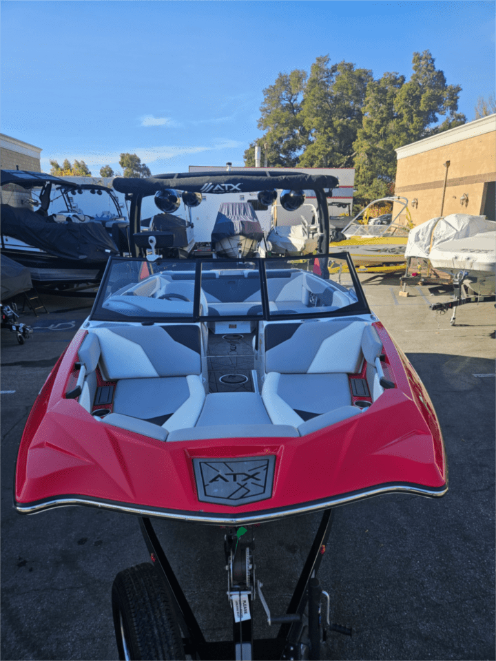 boat.Title