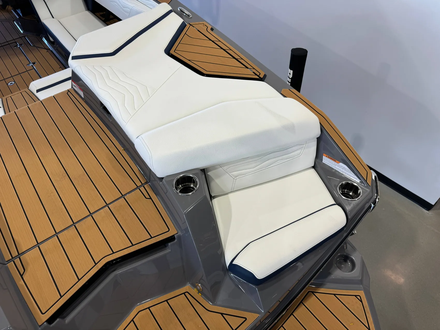 2025 Nautique G25
