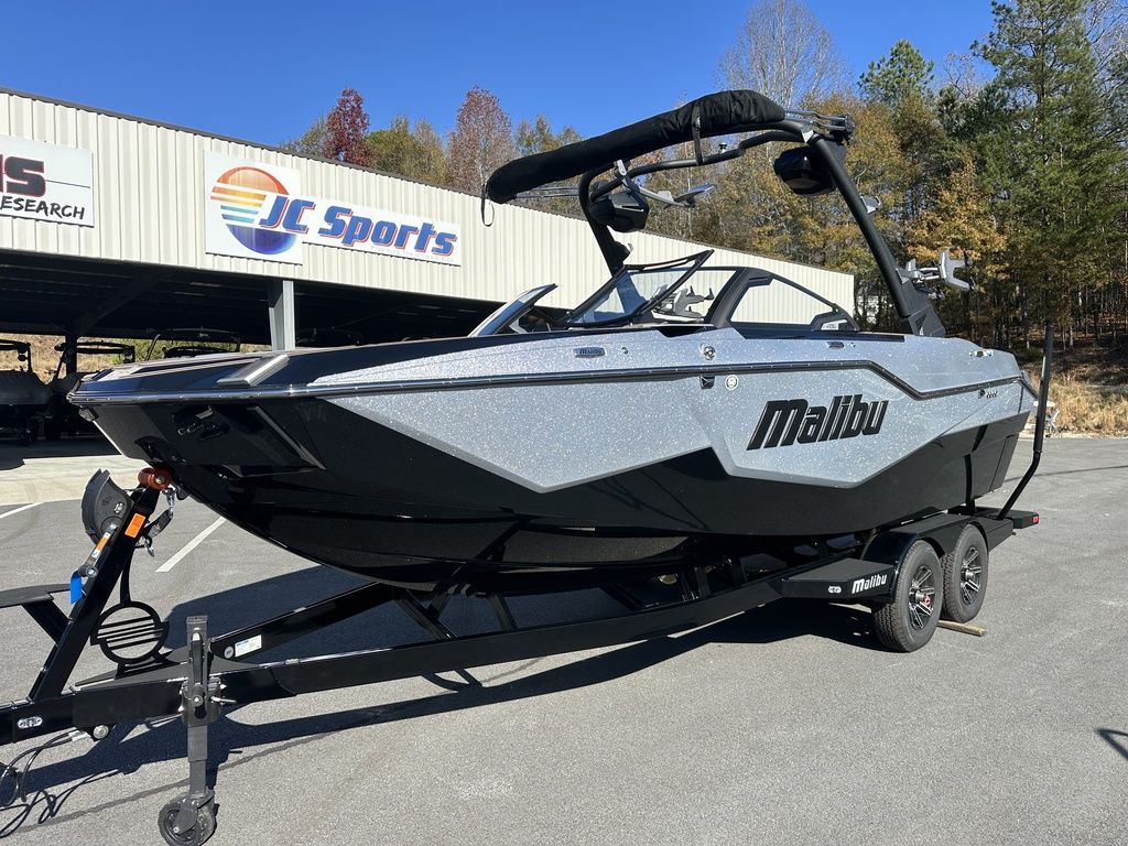 2025 Malibu Boats M230