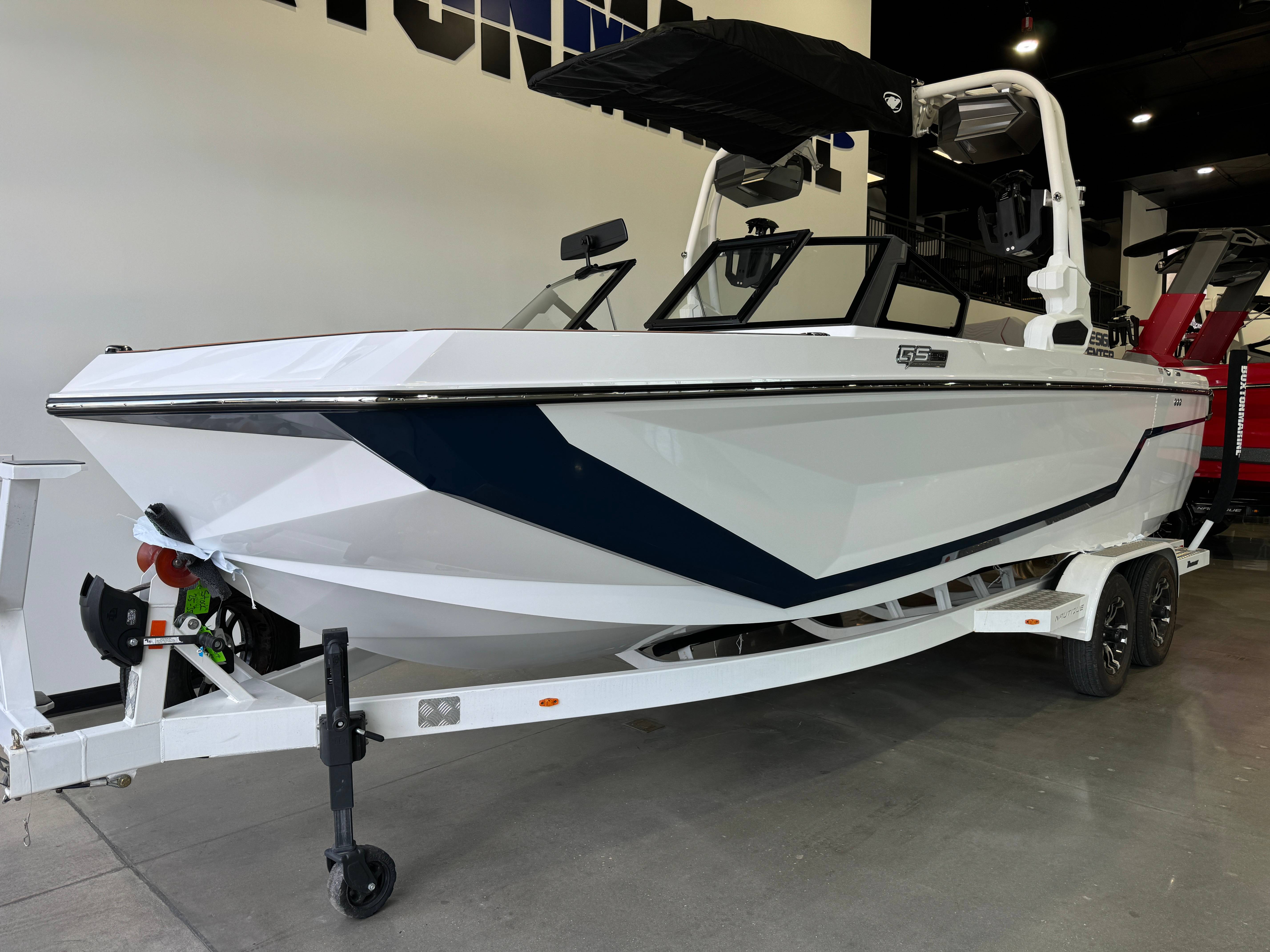 boat.Title