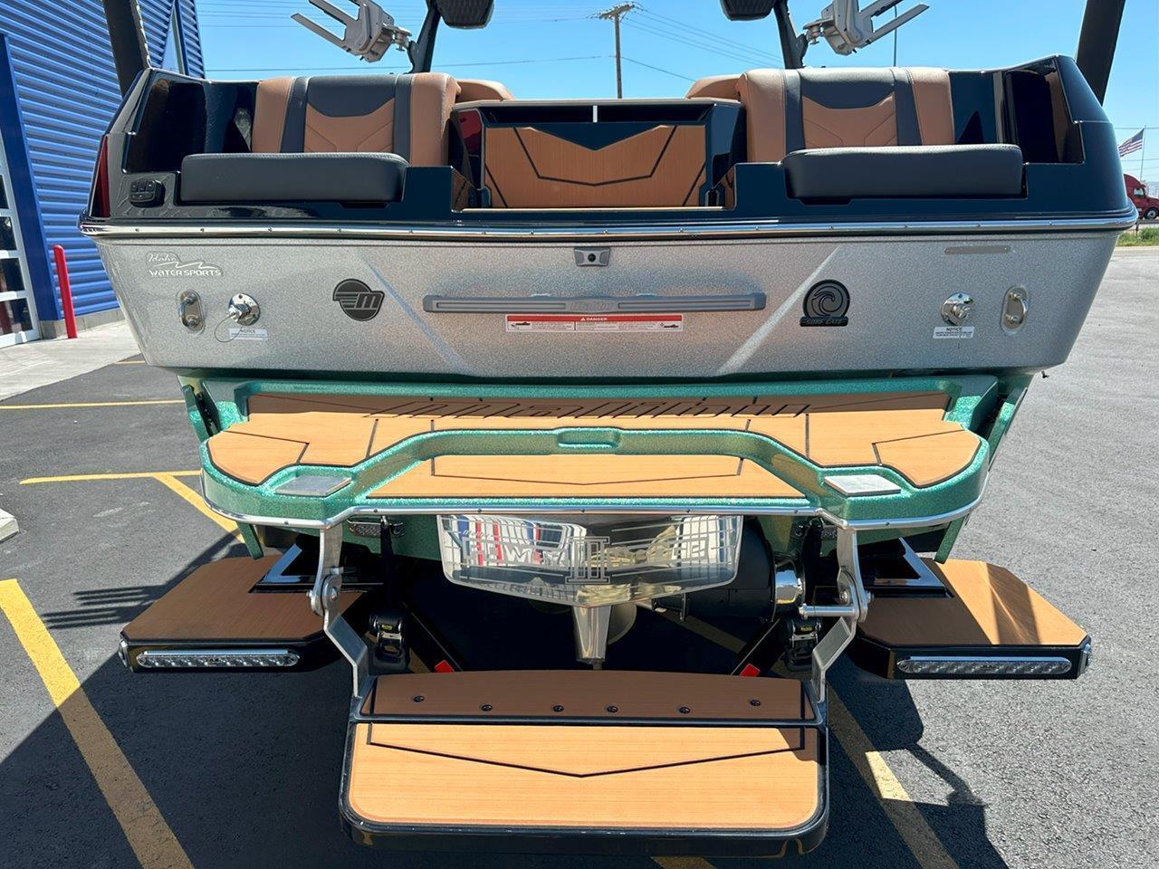 2025 Malibu 25 LSV