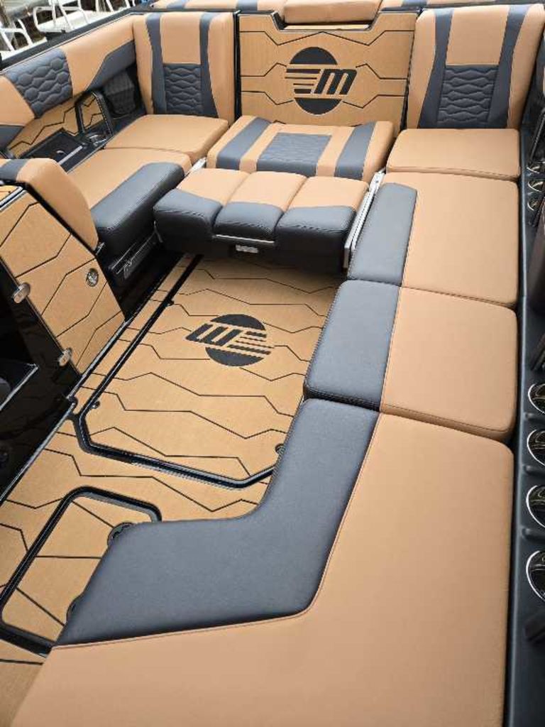 2025 Malibu Boats Wakesetter 24 MXZ