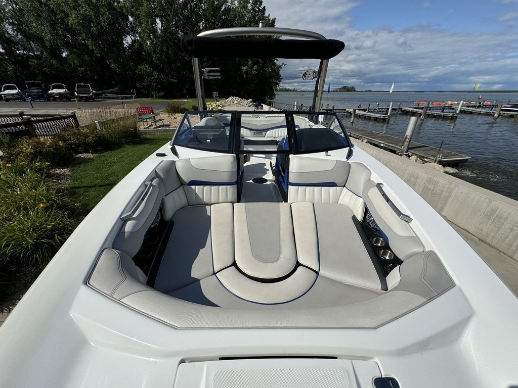 2016 Malibu Boats 22 MXZ