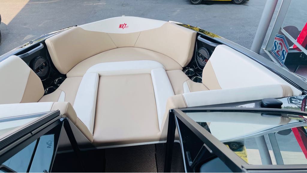 2024 MasterCraft NXT21